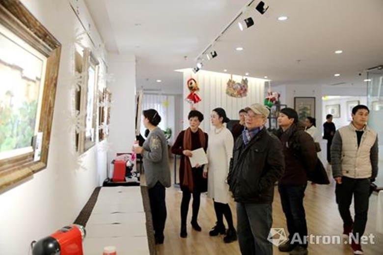 张悦油画作品展” 在中原艺术馆展出