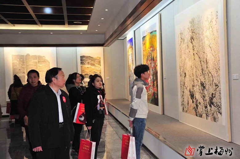 “客都梅州•风眠故里”全国中国画（山水•花鸟）作品展今日开幕