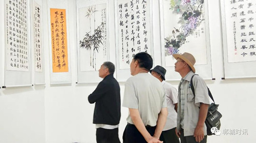 郸城县老年大学举办“庆七一，颂党恩”书画展览开幕式