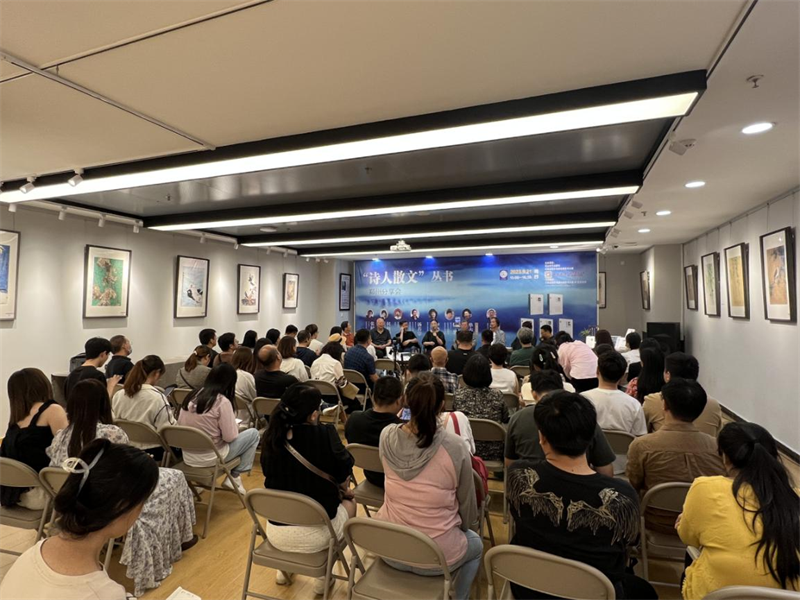 中国诗歌节丨现代诗歌名家分享会在郑州举行