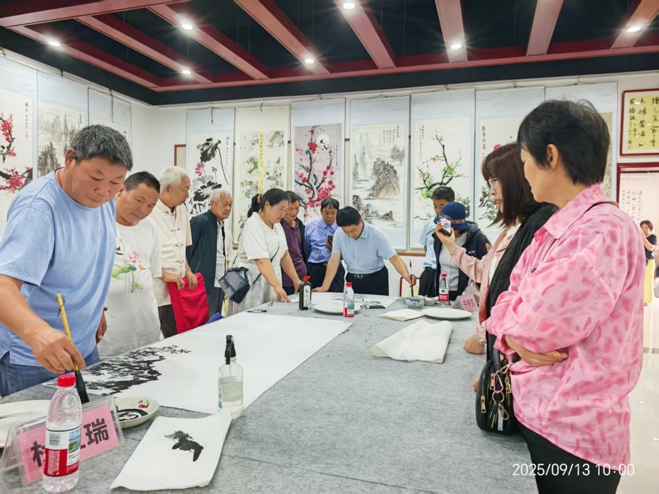 豫皖情“墨韵酒香”诗书画文化交流会 在中州艺术馆举办